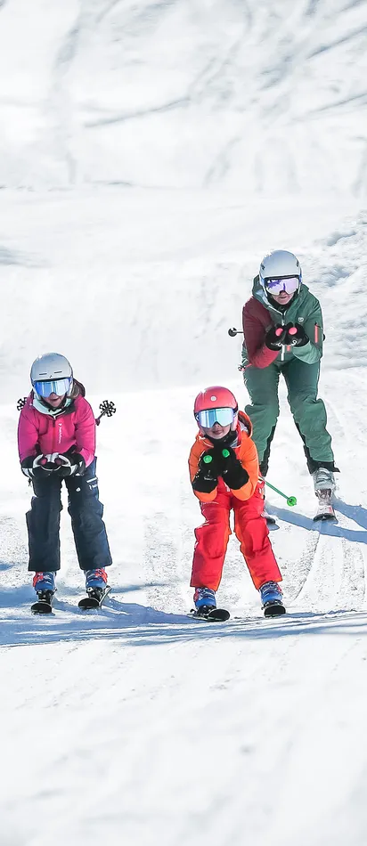 Skifahren mit der Familie in Saalbach Leogang