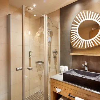 Badezimmer im Familienstudio Stoaberg