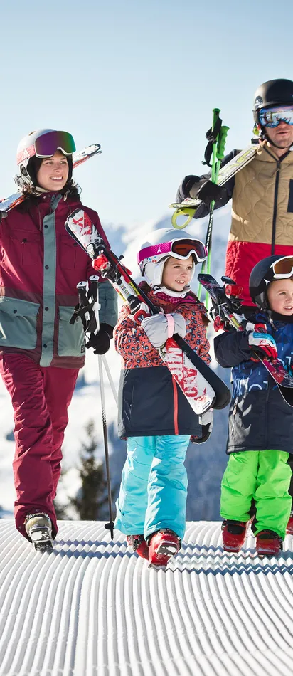 Skiing in Saalbach with children