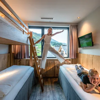 Kinderzimmer in der Family Suite Deluxe Leogang