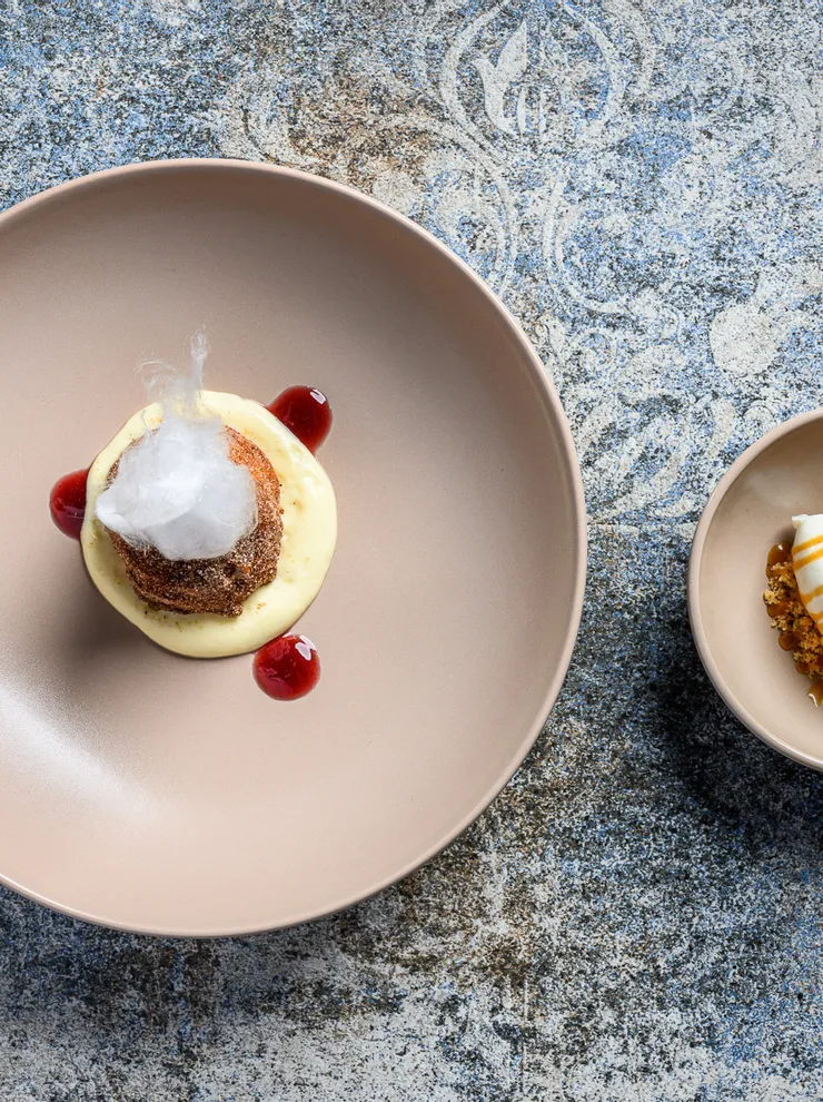 Quitten Krapfen im Restaurant Riederalm
