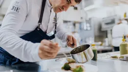 Andreas Herbst dresses a plate