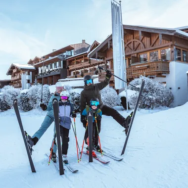 riederalm_carmen-huter_web_familie-ski-CH108634.jpg