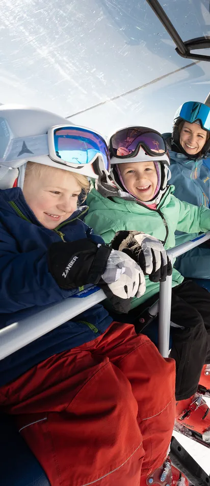 Winterurlaub mit Familie beim Skicircus