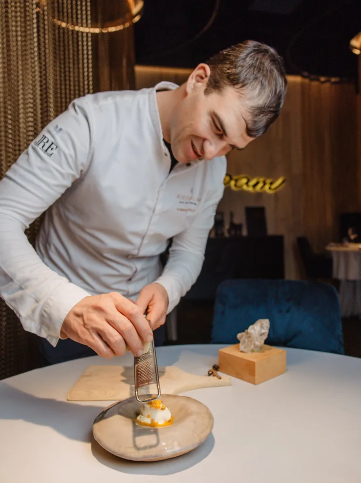 Gourmetkoch Andreas Herbst bei der Arbeit