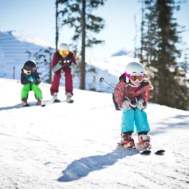 Skifahren in den Salzburger Alpen in Saalbach