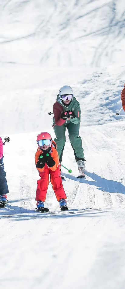 Skiing with the family in Saalbach Leogang