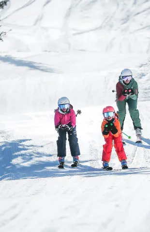 Skifahren mit der Familie in Saalbach Leogang